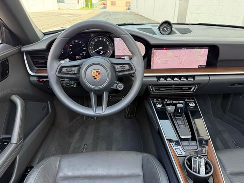 Used 2020 Porsche 911 Carrera S RWD image 2