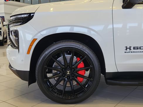 New 2025 Chevrolet Suburban RST w/ RST Capability Package image 5