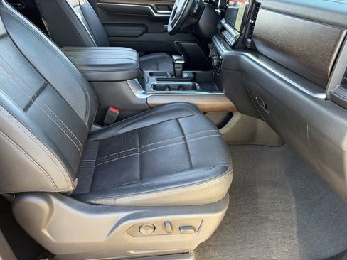 Certified 2024 Chevrolet Silverado 1500 High Country w/ Technology Package AWD/4WD image 12