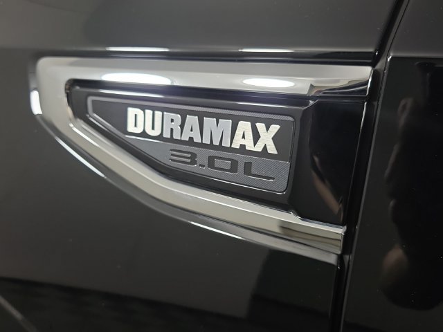 Used 2024 GMC Yukon XL SLT w/ SLT Luxury Package AWD/4WD image 12