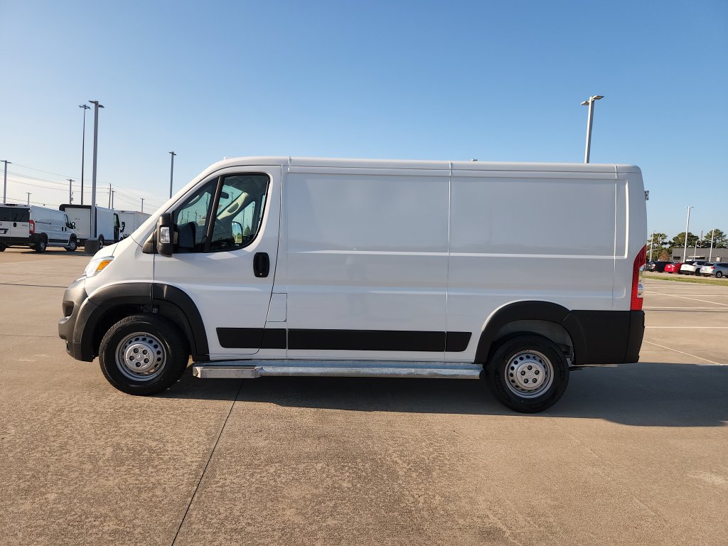 Used 2025 RAM ProMaster 2500 w/ U-Haul Equipment Group FWD image 8