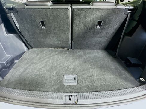 Used 2025 Volkswagen Atlas SE FWD image 29