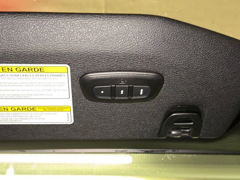 Used 2023 Jeep Wrangler Unlimited Sahara w/ Cold Weather Group AWD/4WD image 34