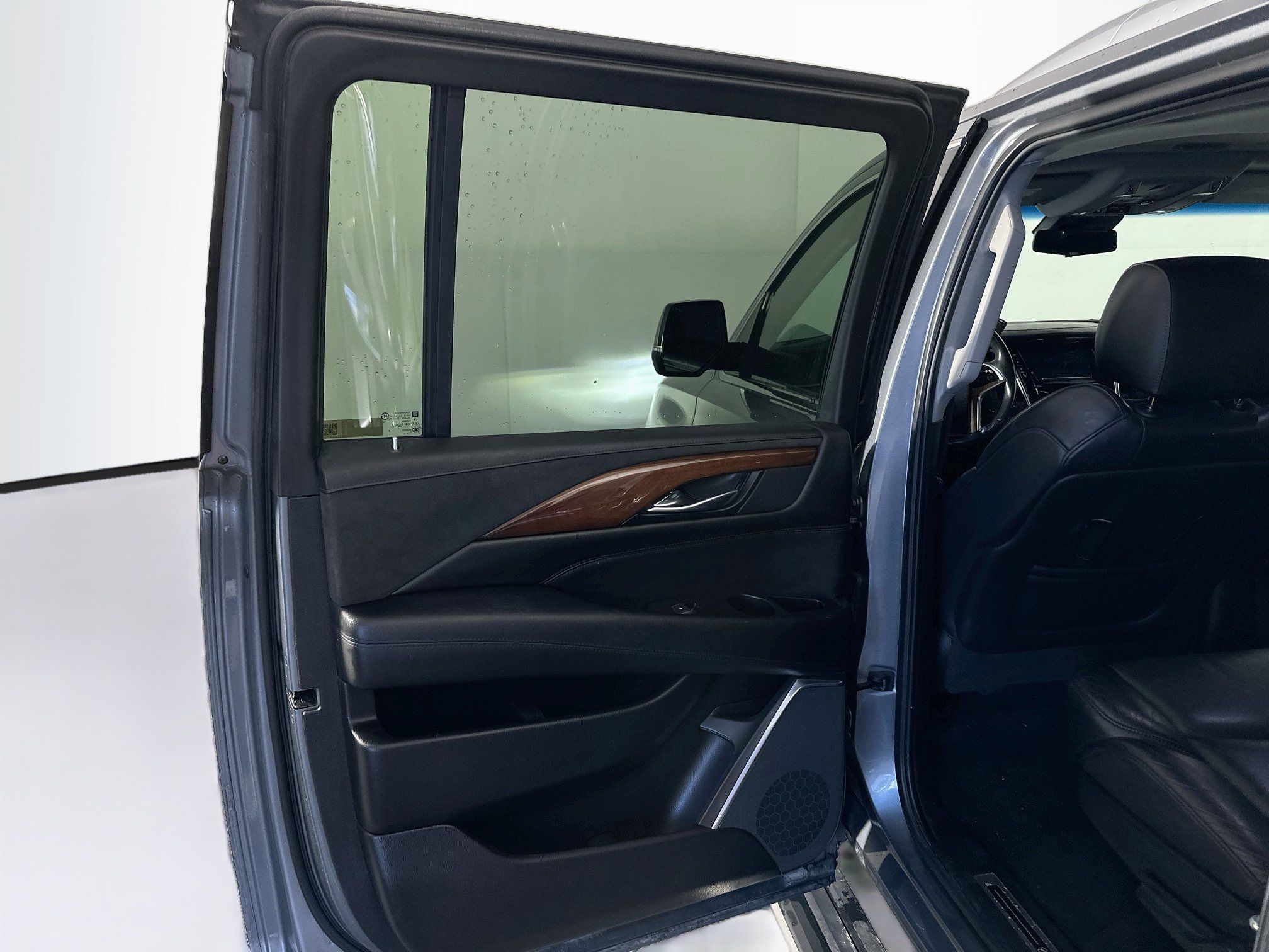 Used 2019 Cadillac Escalade ESV Premium Luxury AWD/4WD image 27