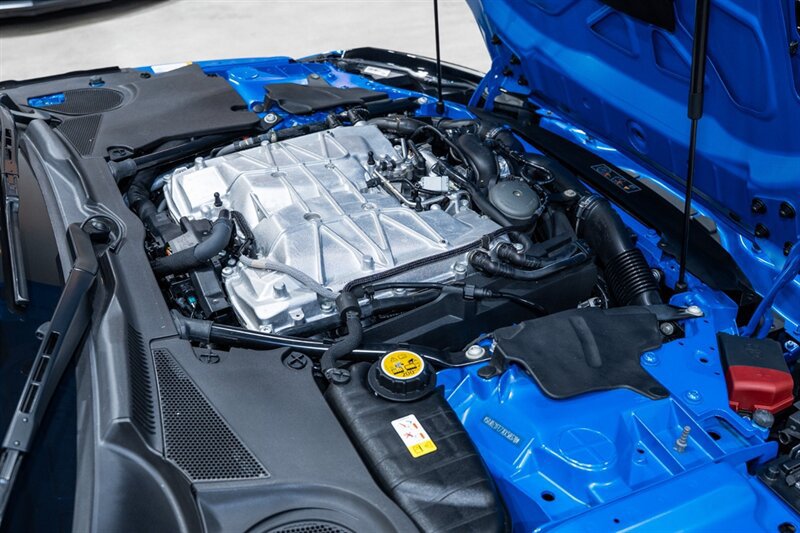 Used 2018 Jaguar F-TYPE SVR AWD/4WD image 40
