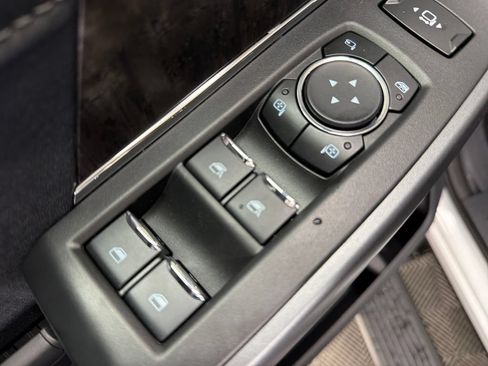 New 2026 Ford F350 Lariat w/ Lariat Ultimate Package AWD/4WD image 16