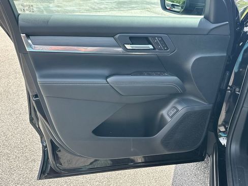 New 2026 GMC Terrain Elevation w/ Elevation Premium Package FWD image 11