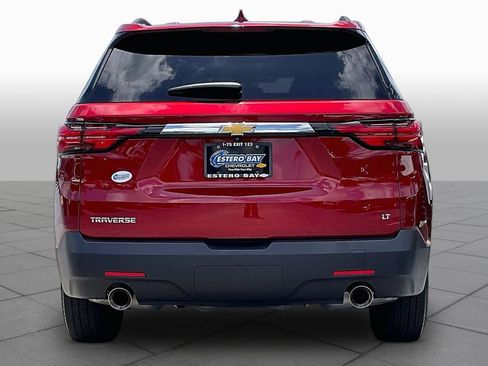 Used 2023 Chevrolet Traverse LT FWD image 5