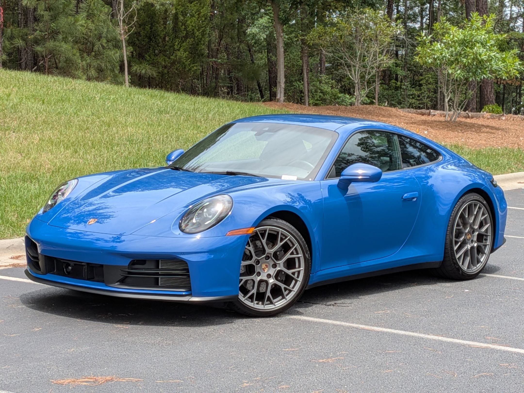 Certified 2025 Porsche 911 Carrera RWD image 1