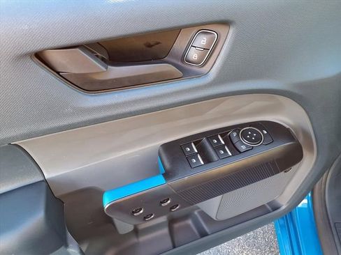 Used 2025 Ford Maverick Lobo image 16