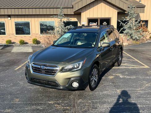 Used 2018 Subaru Outback 2.5i Limited image 4
