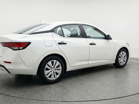Used 2025 Nissan Sentra S FWD image 9