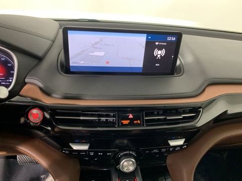 Used 2022 Acura MDX SH-AWD w/ Technology Package image 28