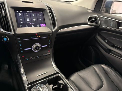 Used 2019 Ford Edge Titanium AWD/4WD image 23