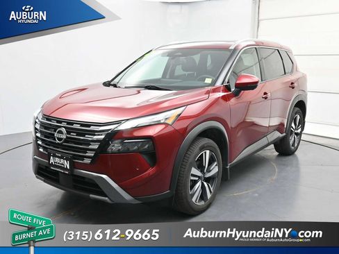 Used 2024 Nissan Rogue SL w/ SL Premium Package AWD/4WD image 16