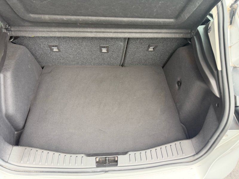 Used 2017 Ford Focus SE FWD image 7