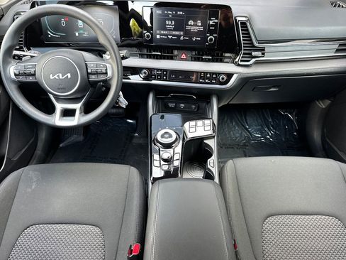 Certified 2025 Kia Sportage LX FWD image 15