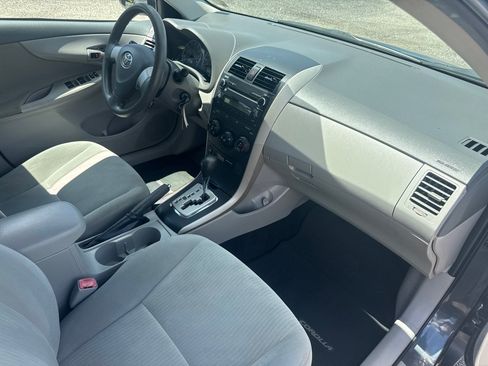Used 2010 Toyota Corolla LE w/ All Weather Guard Pkg FWD image 27
