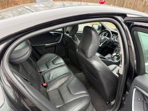 Used 2013 Volvo S60 T5 image 9