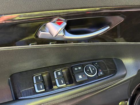 Used 2016 Kia Sorento AWD image 18