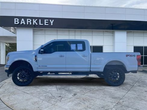 Used 2018 Ford F250 Lariat w/ Chrome Package image 6