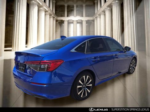Used 2023 Honda Civic EX image 4