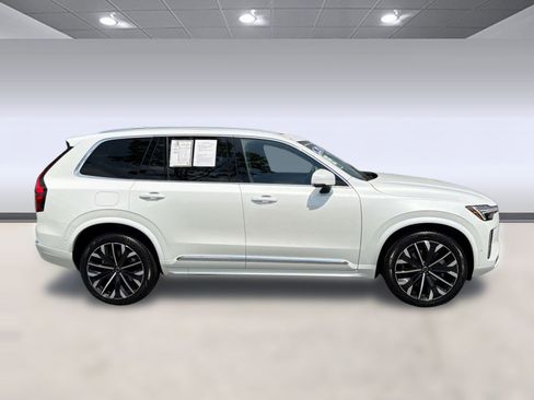 Certified 2025 Volvo XC90 B6 Plus AWD/4WD image 8