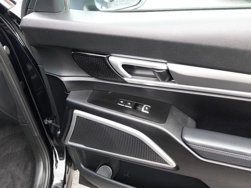 Used 2020 Kia Telluride LX AWD/4WD image 35