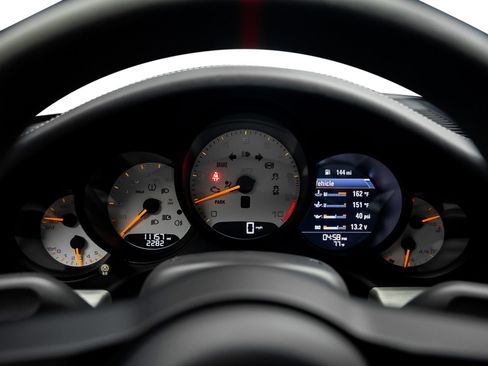 Used 2018 Porsche 911 GT3 RWD image 39