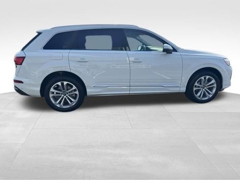 Used 2025 Audi Q7 3.0T Premium Plus AWD/4WD image 2
