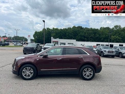 Used 2022 Cadillac XT5 Premium Luxury w/ Technology Package FWD image 2
