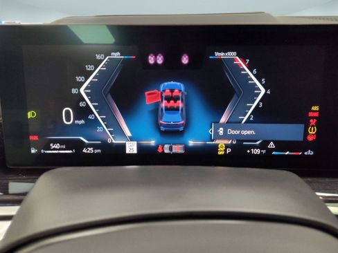 Used 2026 BMW X7 xDrive40i w/ M Sport Package image 16