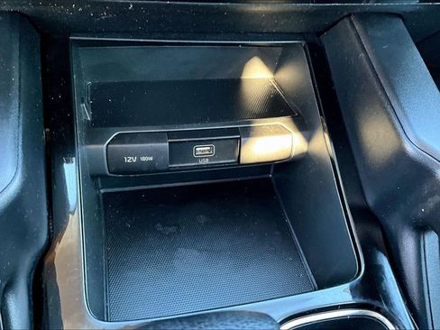 Used 2022 Kia Telluride LX image 18