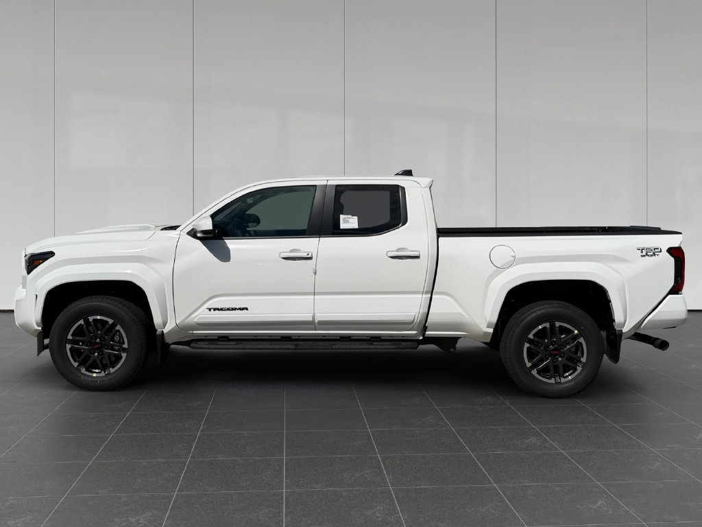 Used 2026 Toyota Tacoma TRD Sport AWD/4WD image 2