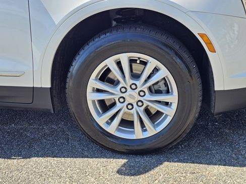 Used 2023 Cadillac XT5 Luxury FWD image 9