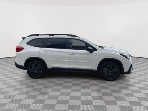 Used 2025 Subaru Ascent Bronze Edition AWD/4WD image 3