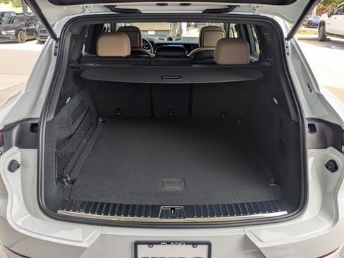 New 2026 Porsche Cayenne E-Hybrid image 23