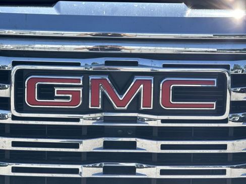 Used 2025 GMC Sierra 1500 Denali AWD/4WD image 32