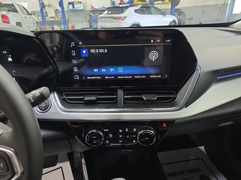 New 2026 Chevrolet Trax LT w/ Driver Confidence Package FWD image 22