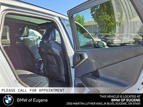 Used 2025 BMW X3 xDrive30i AWD/4WD image 15