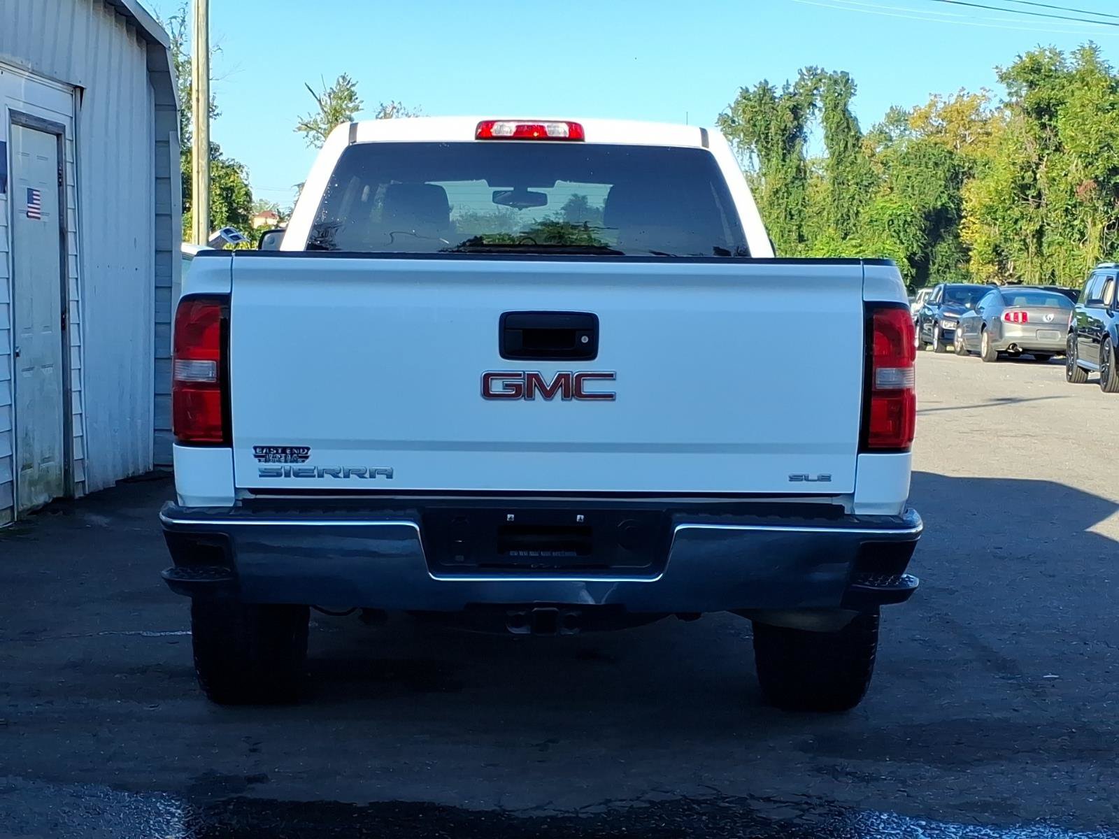 Used 2015 GMC Sierra 1500 SLE w/ SLE Value Package AWD/4WD image 4