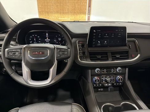 Used 2024 GMC Yukon XL SLT image 28