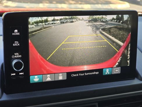 Certified 2023 Honda Pilot Touring image 6