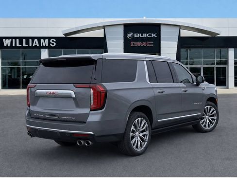 Used 2021 GMC Yukon XL Denali w/ Denali Premium Package AWD/4WD image 4