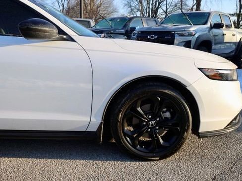 Used 2025 Honda Accord SE image 14