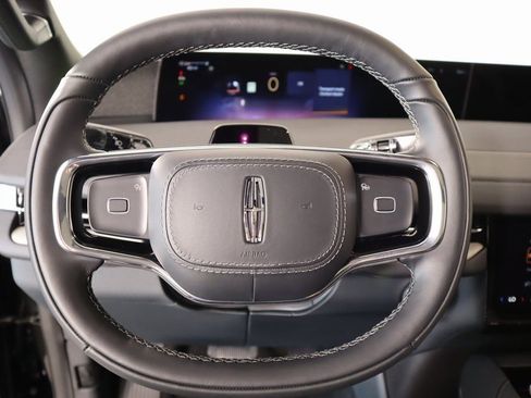 New 2025 Lincoln Navigator Reserve w/ Jet Appearance Package image 3