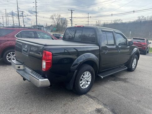 Used 2016 Nissan Frontier SV image 3