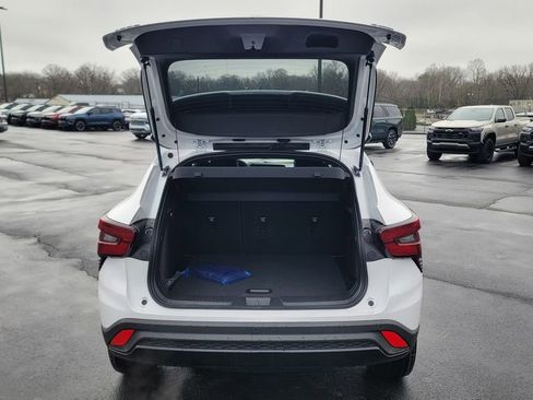 New 2026 Chevrolet Trax RS image 11