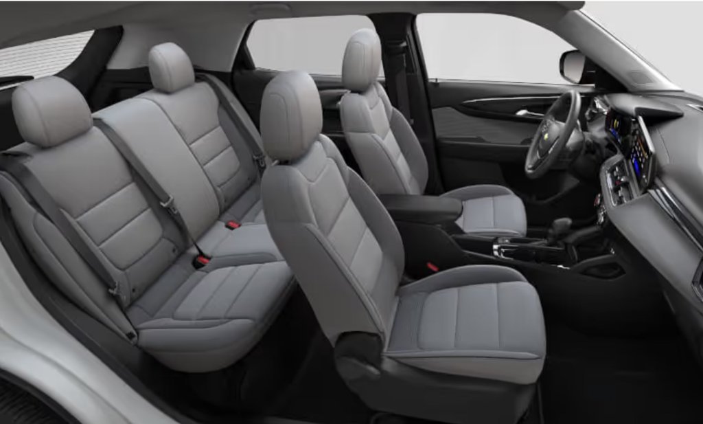Used 2023 Chevrolet TrailBlazer LT AWD/4WD image 5