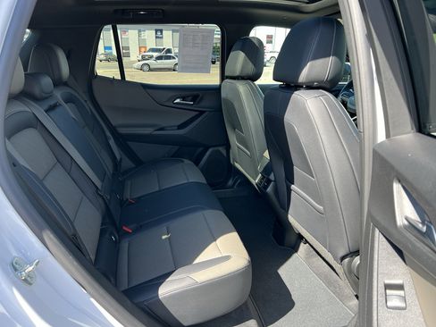 Used 2025 Chevrolet Equinox LT w/ Convenience Package II AWD/4WD image 24
